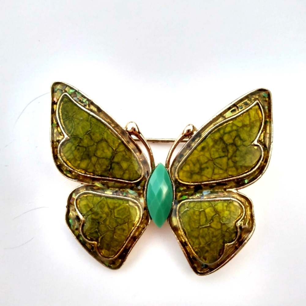 Beautiful Vintage Le Butterfly Green Lucite  gold Wavy Trimmed, Pin